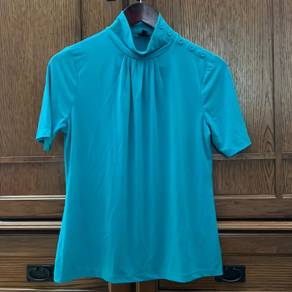 Rafaella Petite Mock Neck Short Sleeve Blouse Gathered Button Sophisticated Chic